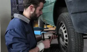 Ile lat mogą mieć opony w Niemczech? Ważne zalecenia dla kierowców