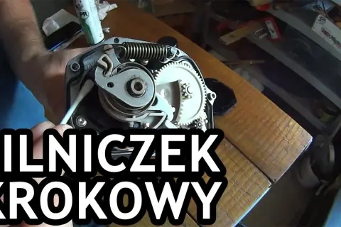 Gdzie się znajduje silnik krokowy w Golfie 4 1.6 - ważne informacje