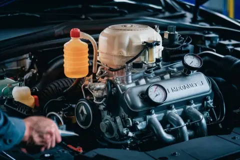 Jaki płyn do chłodnicy Renault Megane? Sprawdź, by uniknąć problemów