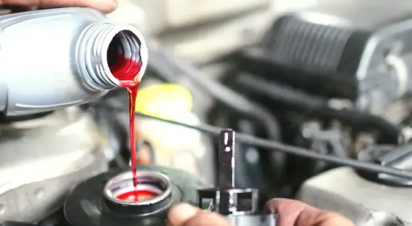 MOTUL DOT 5.1 - najlepszy płyn hamulcowy dla bezpieczeństwa jazdy