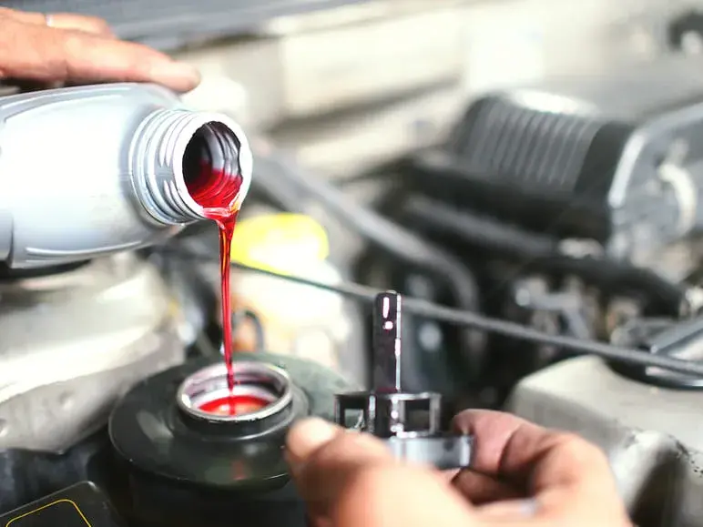 MOTUL DOT 5.1 - najlepszy płyn hamulcowy dla bezpieczeństwa jazdy