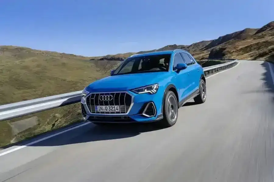 Zdjęcie Audi Q3 jaki silnik wybrać, aby uniknąć wysokich kosztów paliwa?