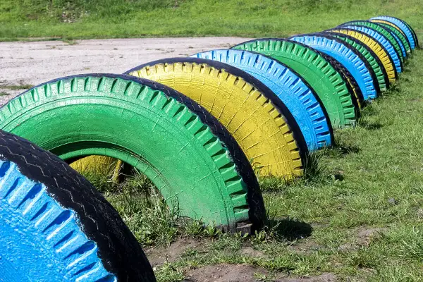 Gdzie wyrzucić opony samochodowe, aby uniknąć problemów z odpadami?
