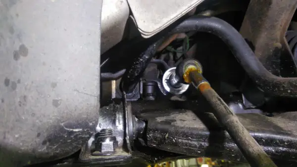 Objawy uszkodzonej maglownicy w Ford Focus MK2, które musisz znać